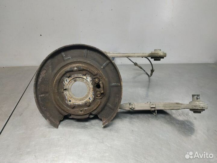 Кулак цапфа задний левый Bmw 5-Series E39