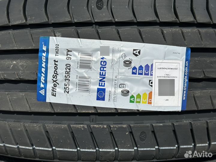 Triangle EffeXSport TH202 255/35 R20 97Y