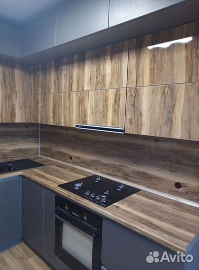 Кухня Modern с профилем Gola