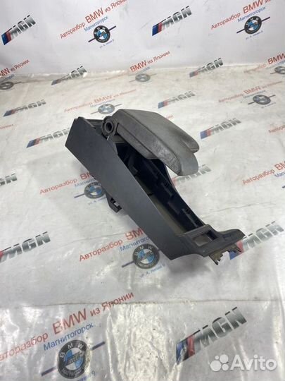 Подлокотник Bmw 3 E46 М43Б19 2000