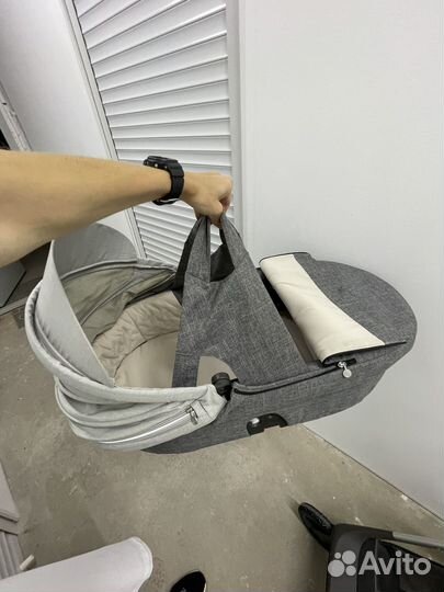 Коляска прогулочная Stokke Scoot V3