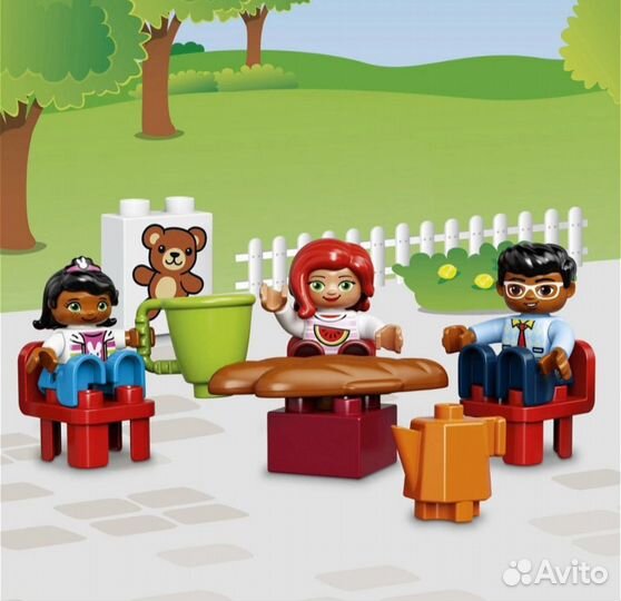 Продаю конструктор Lego duplo town+ пластина