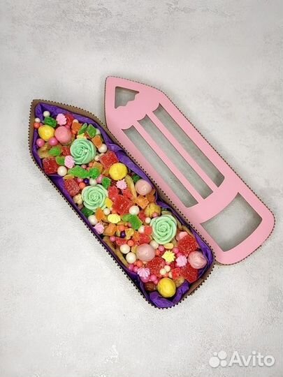 Сладкий подарок детям, орехи, сладости, мармелад