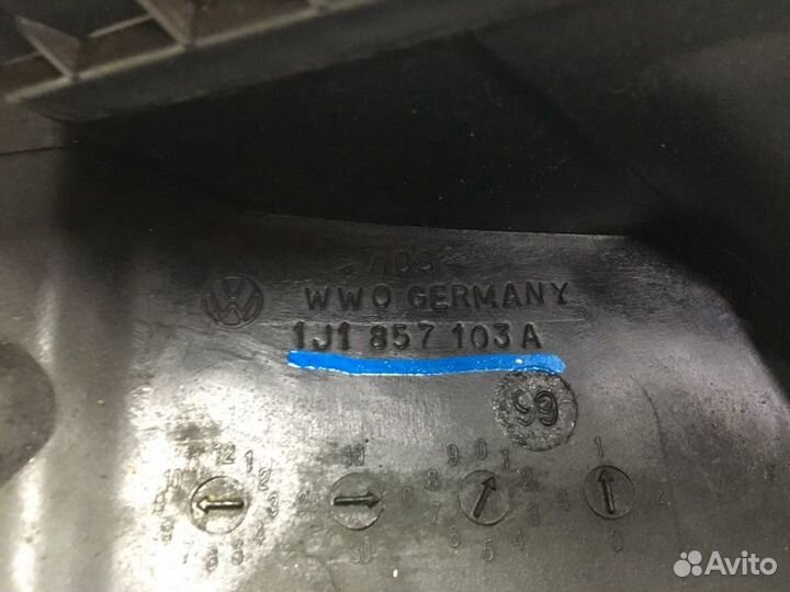 Бардачок Volkswagen Bora 1997-2005 седан 1.6 AEH