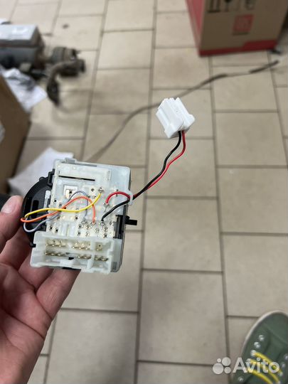 Подрулевой переключатель LADA vesta