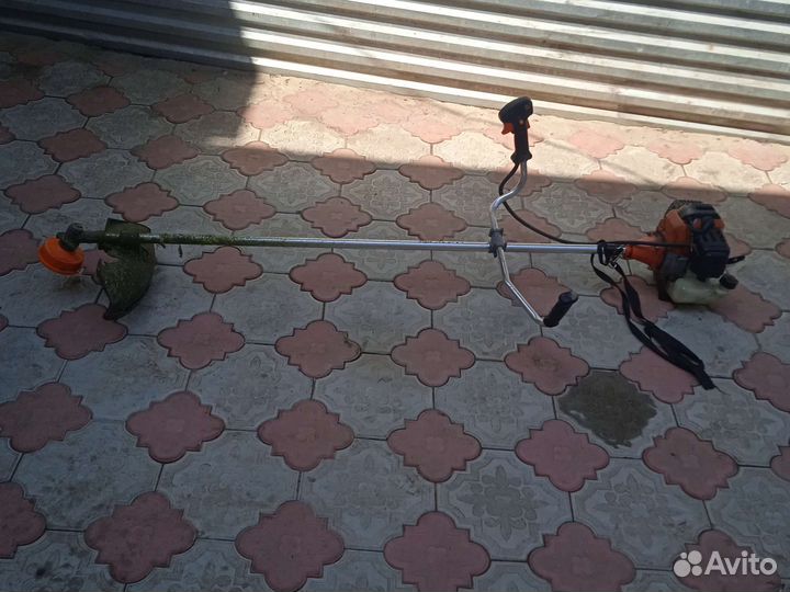 Триммер бензиновый