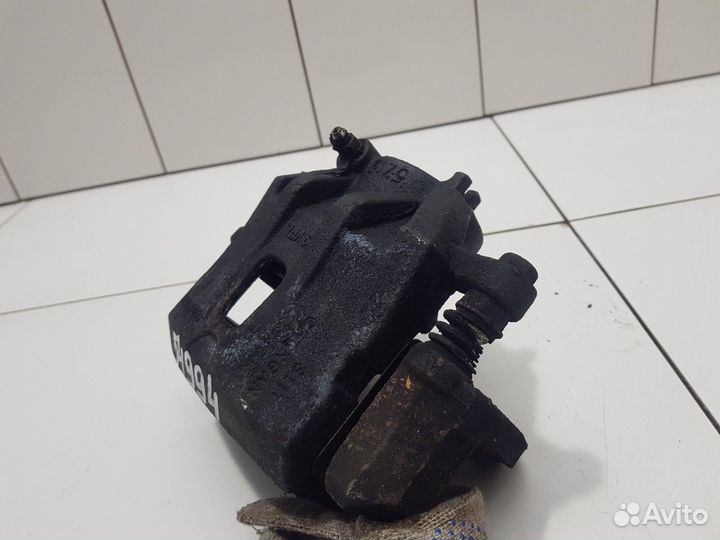 Суппорт передний левый (Changan CS35plus)