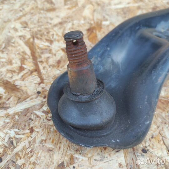 Рычаг подвески нижний передний левый Honda Fit GE8