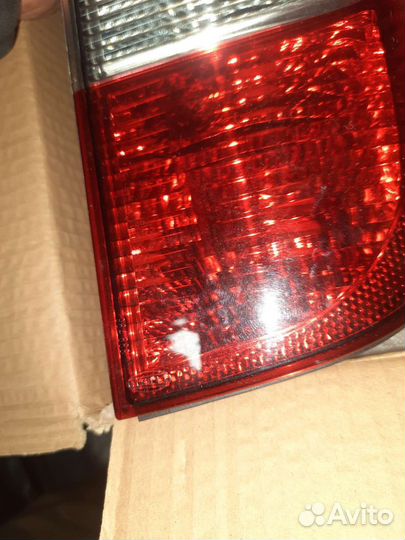 Фонарь задний правый на мерседес 639