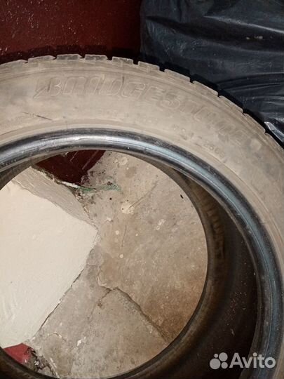 Bridgestone Blizzak W810 245/45 R17