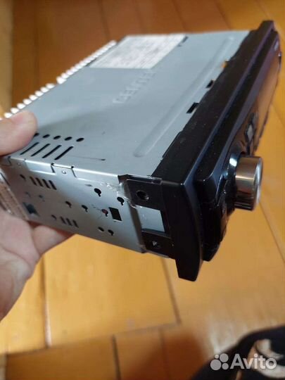 Продам магнитолу