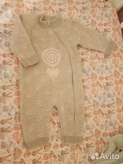 Вязаный комбинезон для девочки