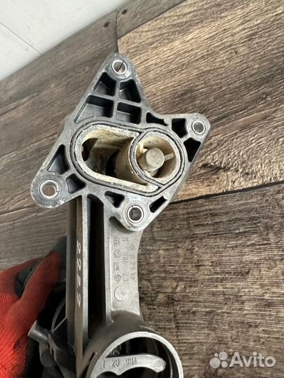 Корпус термостата Audi A1 8X caxa 1.4 2011