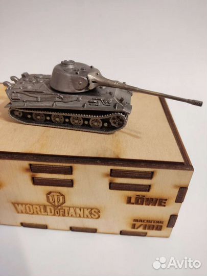 Модель танка Lowe World of tanks масштаб 1/100