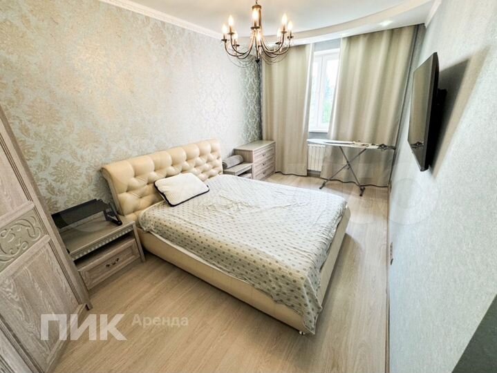 2-к. квартира, 65 м², 4/17 эт.