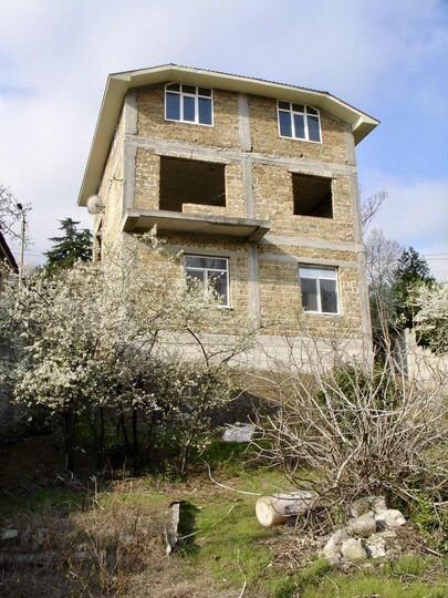 Дом 247 м² на участке 6 сот.