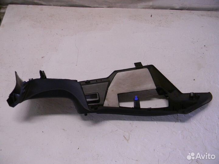 Обшивка багажника Focus III 2011