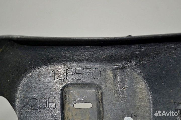 Монтажная крышка топливного бака scania R-series