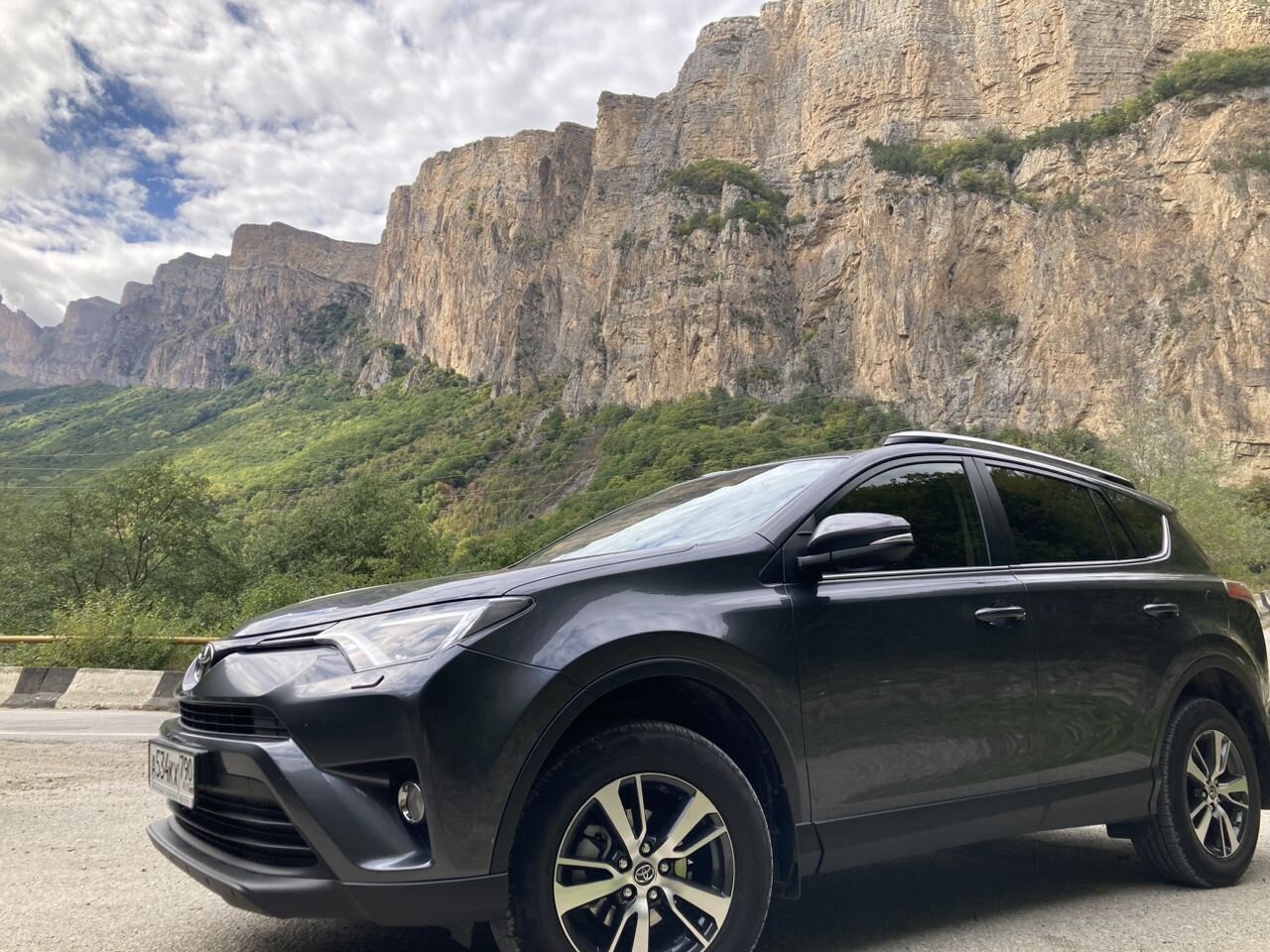 Toyota RAV4: фото владельца