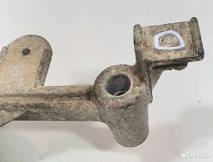 Кронштейн коробки передач Renault Kangoo