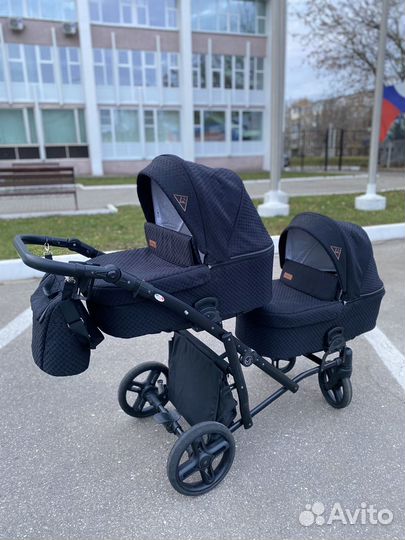 Коляска для двойни близнецов погодок