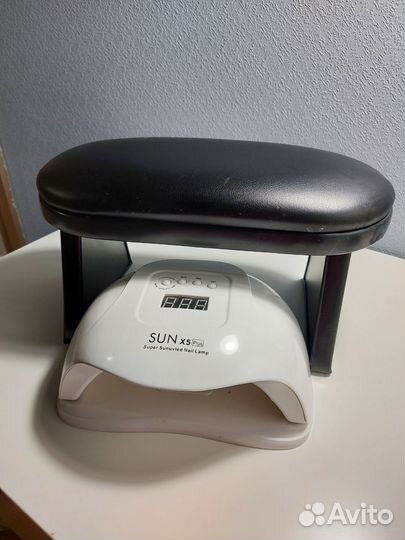 Маникюрная подставка