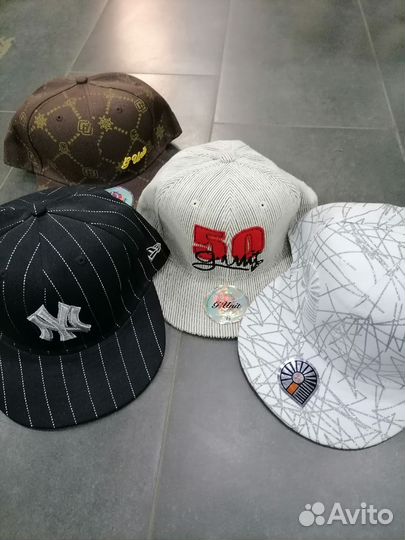 Бейсболка с прямым козырьком