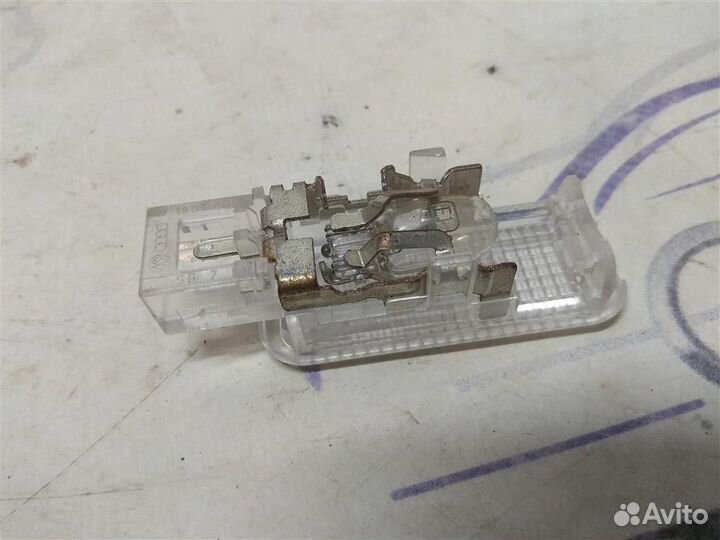 Плафон салонный Audi Allroad quattro 2000-2005