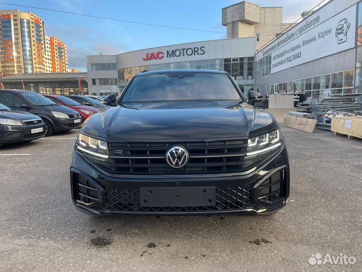 Volkswagen Touareg 3.0 AT, 2024