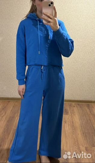 Костюм спортивный