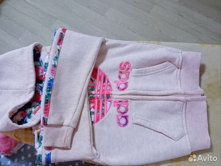 Спортивный костюм adidas для девочек