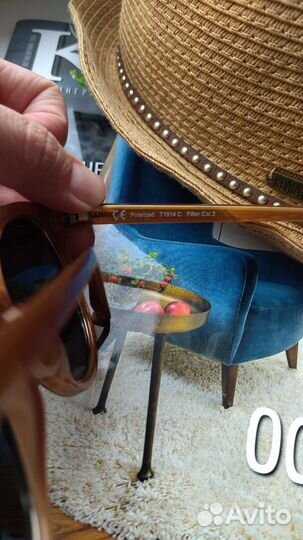 Шляпа и очки