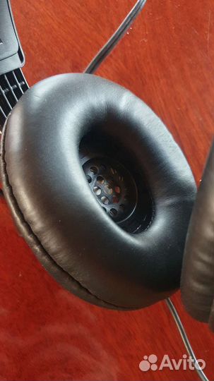 Наушники philips closed back stereo