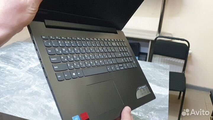 Ноутбук Lenovo (4 Ядра / 2 Гб Видеокарта)