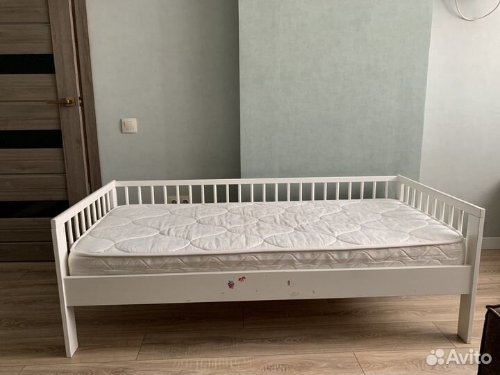 Кровать IKEA + матрас