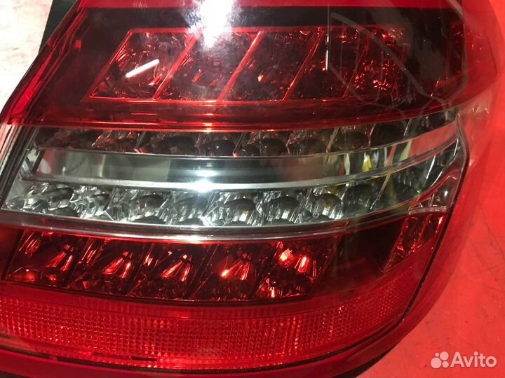 Фонарь задний наружный правый Mercedes-Benz W212