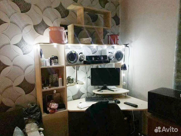 Компьютерный стол