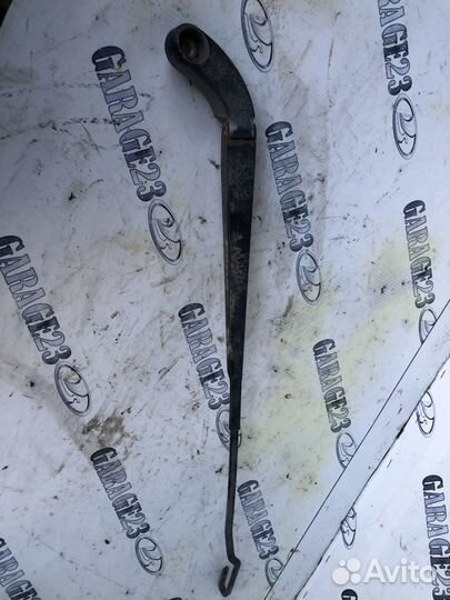 Поводок дворника Chrysler Voyager