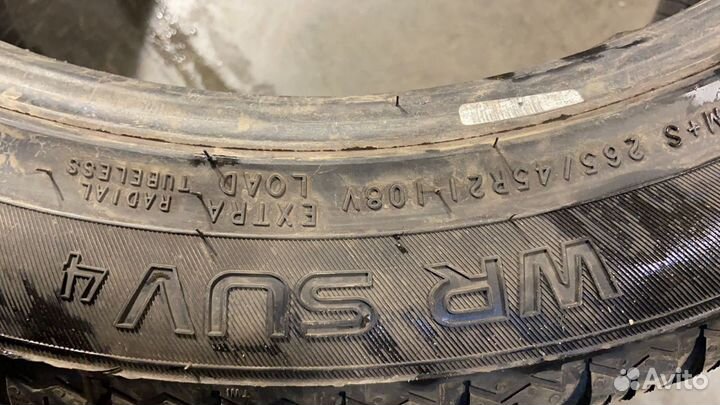 Nokian Tyres WR SUV 4 265/45 R21 108V