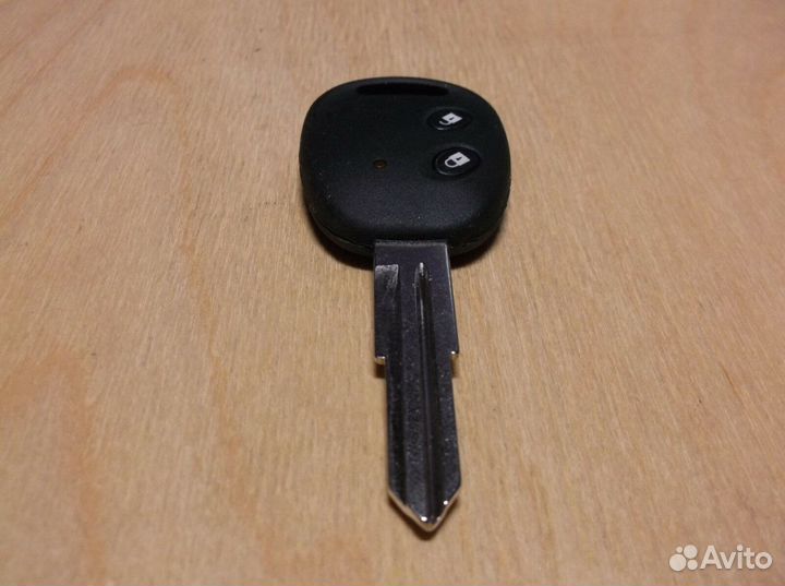 Chevrolet / GM remote key 2 buttons CE 0678