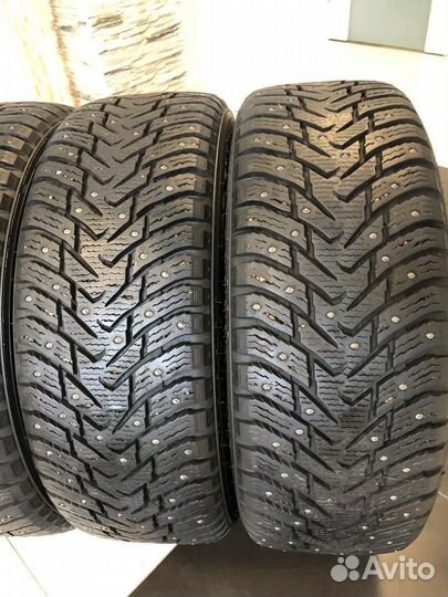 Nokian Tyres Hakkapeliitta 8 SUV 215/60 R17