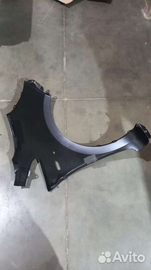 TYG Крыло переднее левое