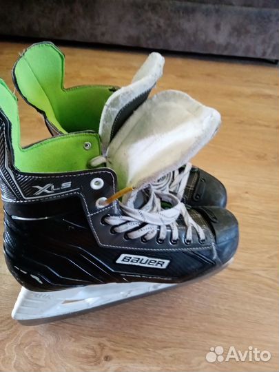 Продаю коньки bauer клюшки bauer ccm