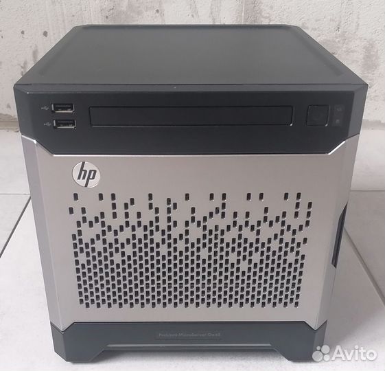 Сервер HP ProLiant MicroServer Gen8