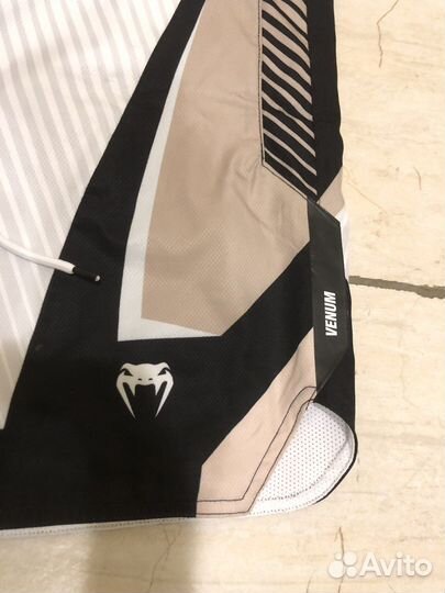 Боксерские шорты venum