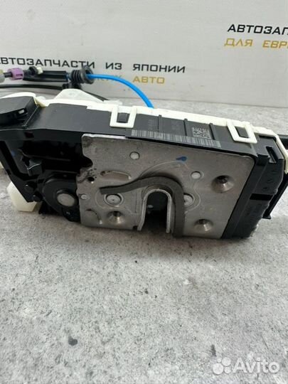 Замок двери задний левый Mercedes-Benz E350 W212