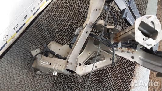 Передняя панель крепления облицовки (телевизор) ni