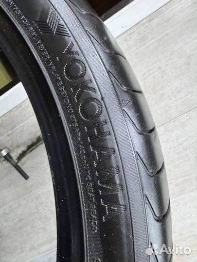 Yokohama Advan Sport V105 225/40 R19 93Y