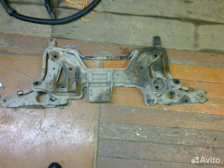 Passat b3 подрамник