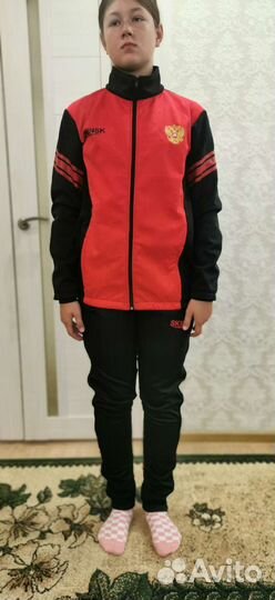 Лыжный разминочный костюм